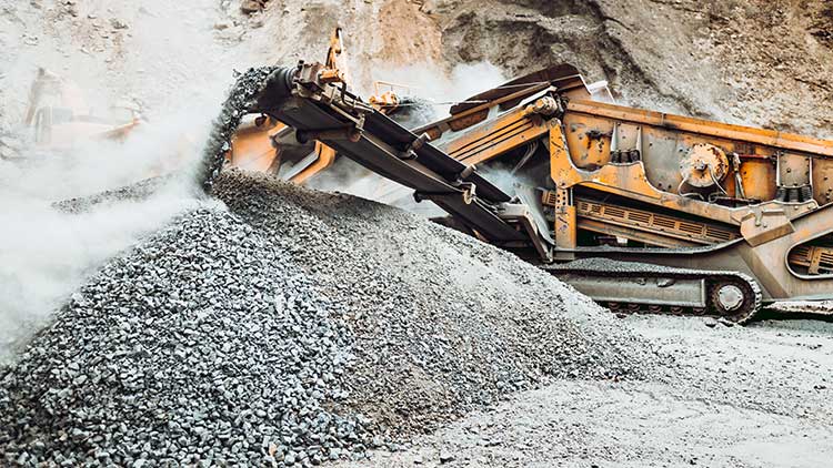 Screening process of crushed aggregates in Oman